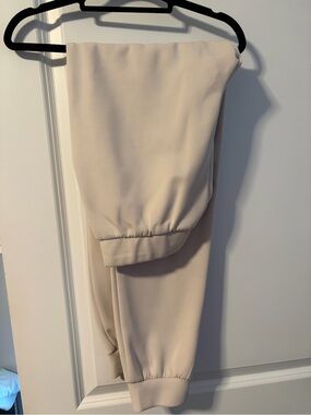 Women's High-Rise Jogger Pants in Light Beige